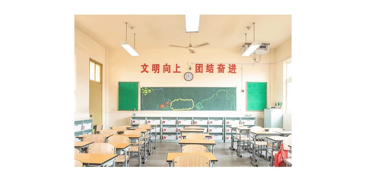 教室照明衛(wèi)生標(biāo)準(zhǔn)要達(dá)100％，那就選華輝照明準(zhǔn)沒(méi)錯(cuò)~