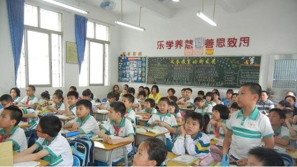 注意!!護(hù)眼健康的教室照明，不能一味追求高照度~