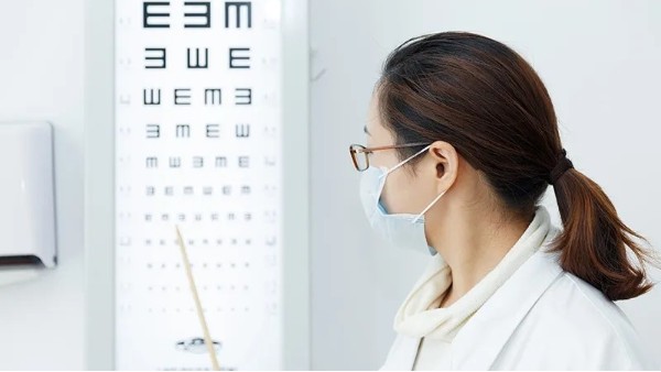 如何通過教室照明，做好青少年的近視防控？