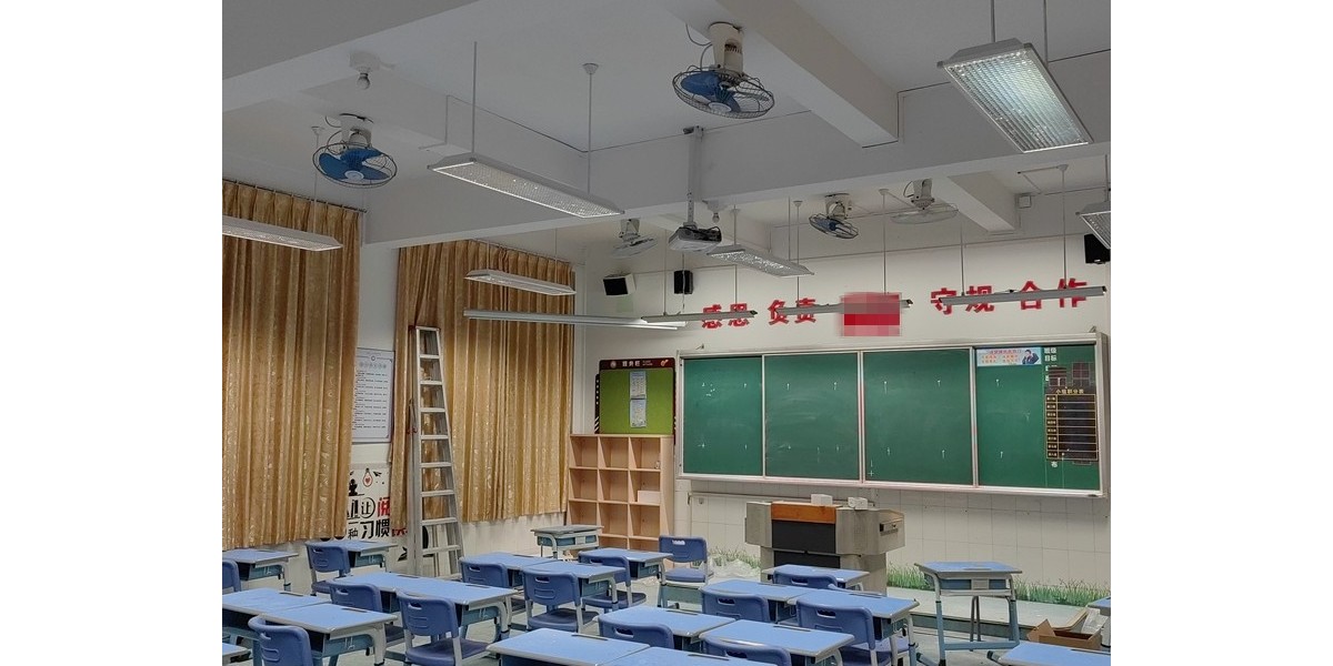 案例｜岑松江夫人外國(guó)語(yǔ)學(xué)校護(hù)眼教室燈改造完畢，教室優(yōu)質(zhì)照明光環(huán)境開(kāi)啟學(xué)生新的學(xué)期